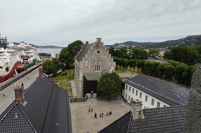The influence of Bergen in Norway's development, city tour - Timing, meeting points, and who will enjoy it