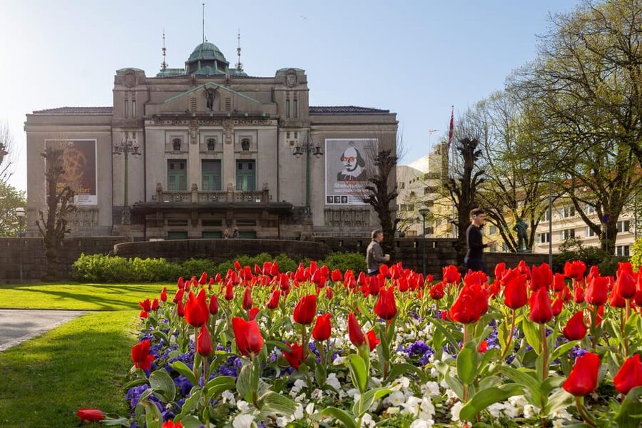 The influence of Bergen in Norways development, city tour - Why this Bergen walk works well for a first visit