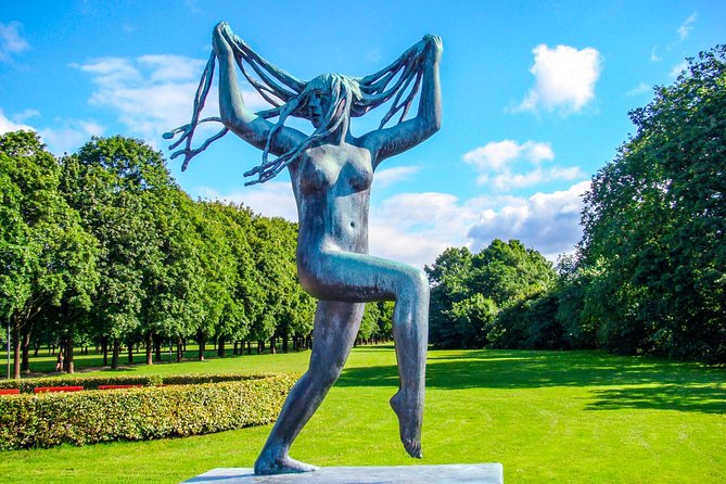 The Ultimate Study of the Human Form at Vigeland's Sculpture Park with a Local - The human body as the central subject