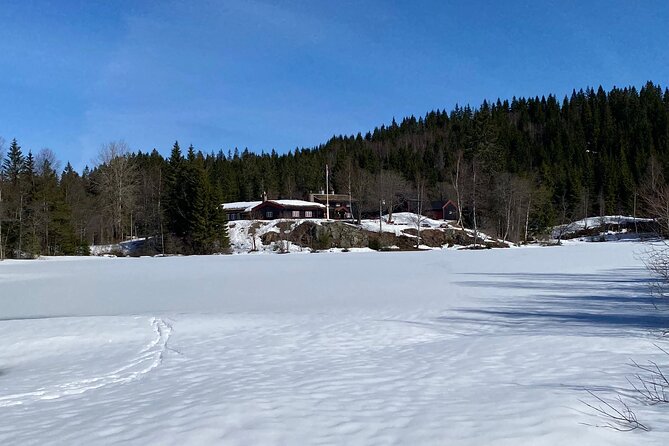 Top of Oslo Snowshoe Tour - What you need to wear and carry