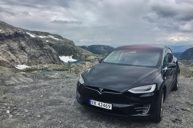 TRANSFER, LUXURY CAR 1-3 PAX: Bergen airport transfer - A direct ride without the usual airport shuffle