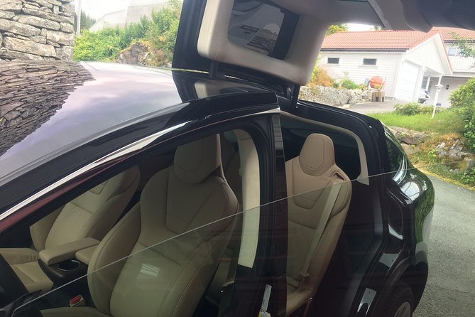 TRANSFER, LUXURY CAR 1-3 PAX: Bergen airport transfer - Is $209.90 a fair price for three?