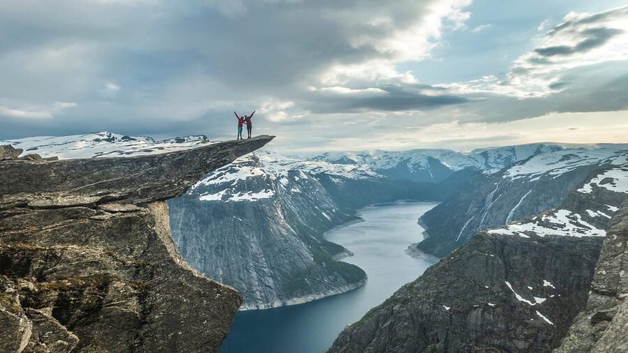 Trolltunga: Trolltunga Sunset Glamping - Dinner, stories, and a night under the sky