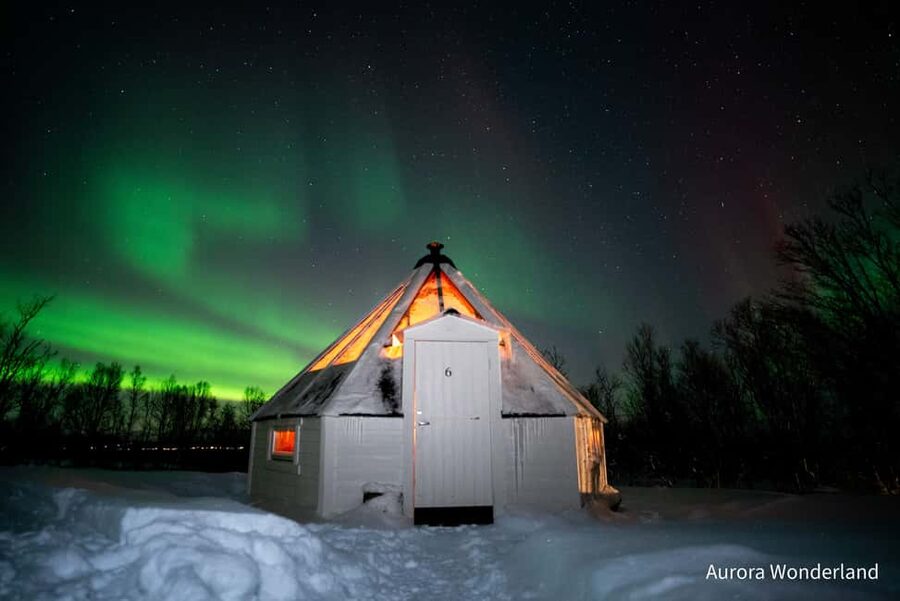 Tromsø: Aurora Crystal Lavvo Overnight Stay with Activities - The 2-kilometer walk on foot or snowshoes