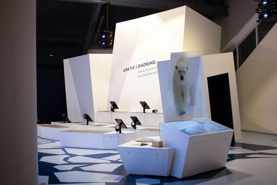 Tromsø: Entrance Ticket to Polaria - Follow the climate story through interactive exhibits