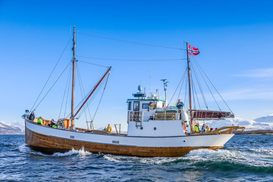 Tromsø: Fjord History Cruise with Snack and Drinks - Stories from a 1917 coastal boat