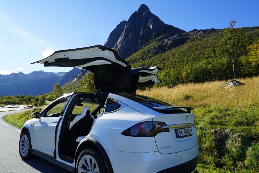 Tromsø: Fjord Sightseeing in a Tesla X Luxury Electric Car - Kaldfjord and the first mountain views