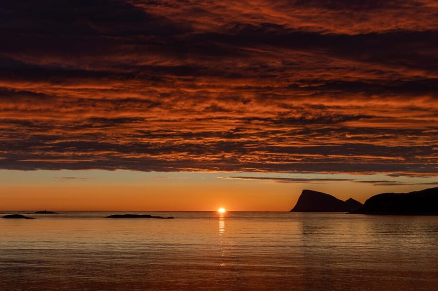 Tromsø: Fjords and Sommarøy Islands Tour with Salmon Picnic - The first viewpoints: scenery with a practical purpose