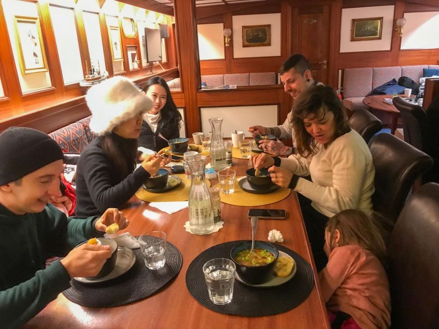 Tromsø: Luxury Polar Fjord Cruise w/ Hot Tub & Polar Plunge - The hot tub and polar plunge choice