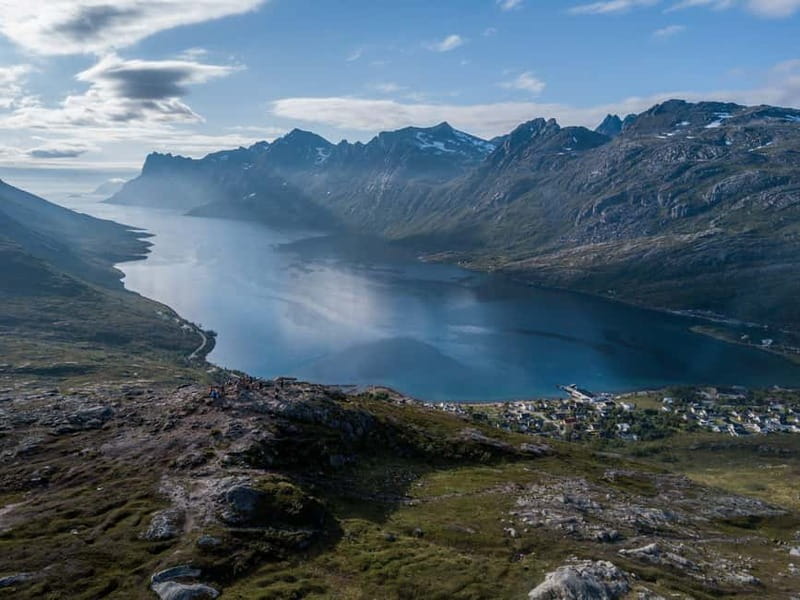 Tromsø: Midnight Fjord Tour - Walking the island’s scenic trail