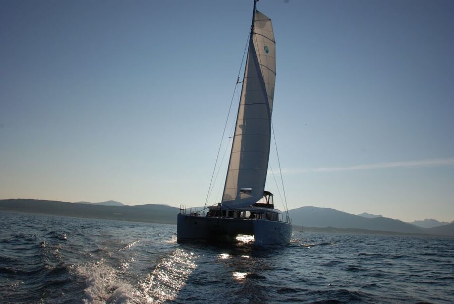 Tromsø: Midnight Sun Cruise in a Luxury Catamaran - Stepping aboard the Lagoon 450