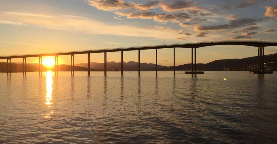 Tromsø: Midnight Sun Cruise in a Luxury Catamaran - What happens when weather changes the plan