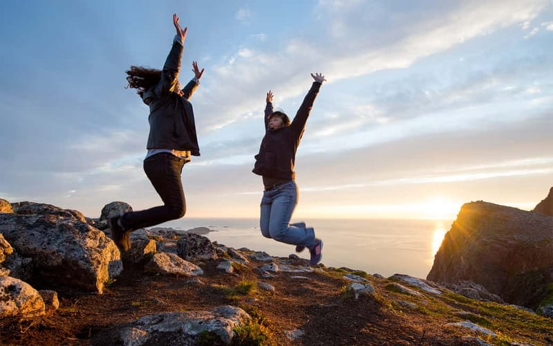 Tromsø: Midnight Sun Hike in the wilderness - The easy climb up a small mountain