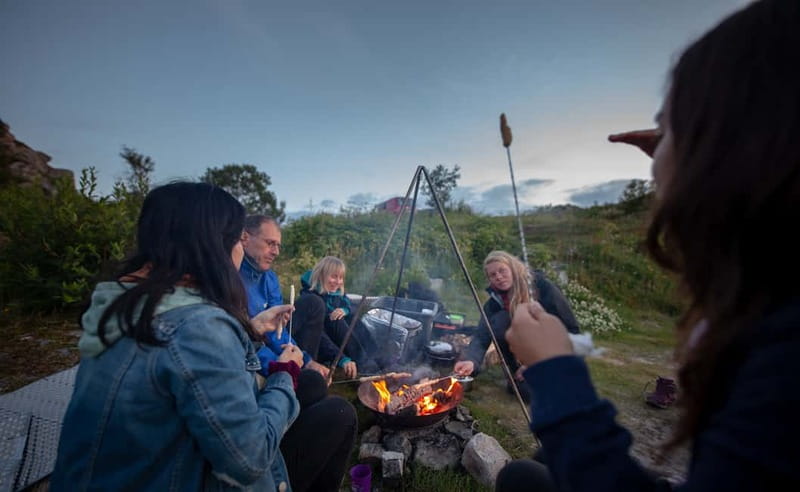Tromsø: Midnight Sun with Campfire in the wilderness - Choosing the best place to watch the light