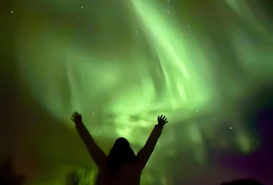 Tromsø: Northern Lights Adventure by Bus or Minibus - Photographing the northern lights