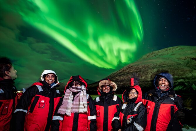 Tromsø: Northern Lights by Minibus - Free Photos and Warm Dinner - The Northern Lights search: exciting, but not guaranteed