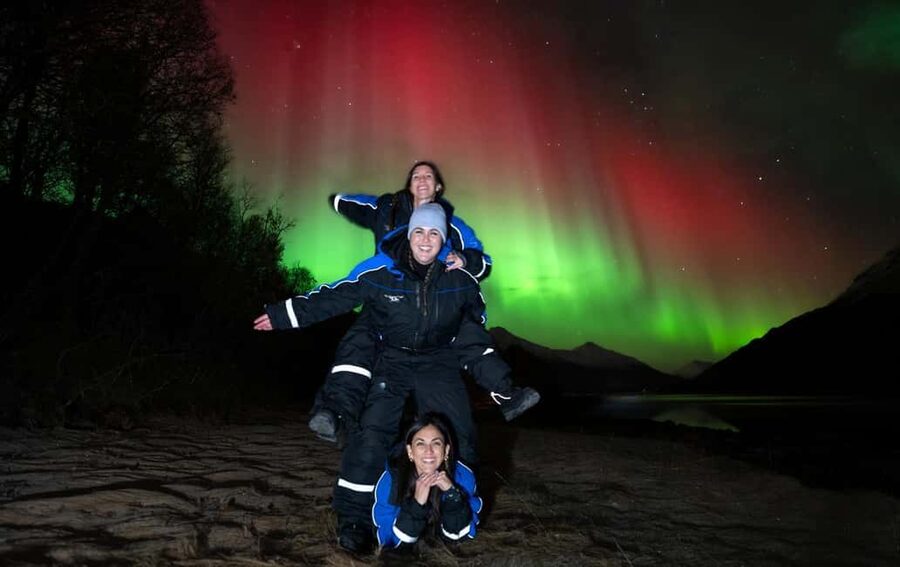 Tromsø: Northern Lights Chase + Free Professional Photos - The premium minibus and the first two hours