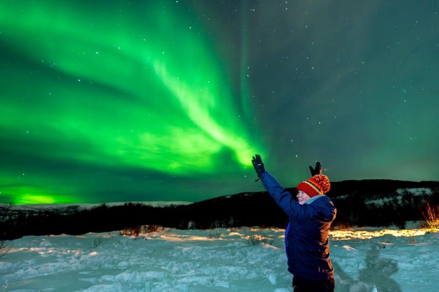 Tromsø: Northern Lights Chase Minibus Tour - The long ride toward clearer skies