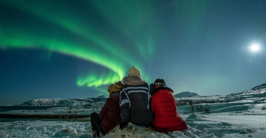 Tromso: Northern Lights Chase with Photo Package Included - Why a moving aurora chase makes sense