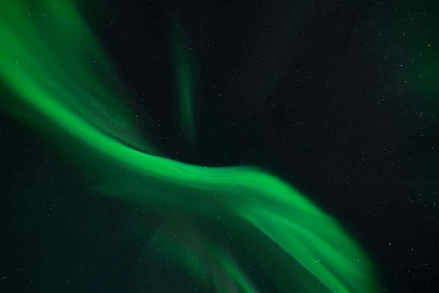 Tromsø: Northern Lights Focus Tour, German/English, minibus, meal - Meeting at Scandic Ishavshotel