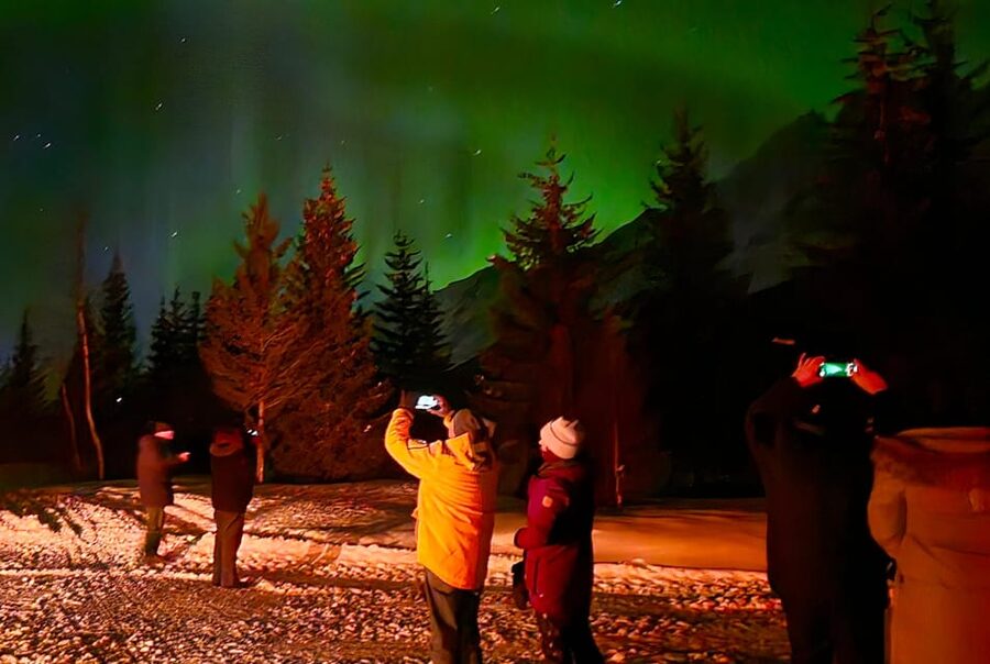 Tromsø: Northern Lights Hunt. Local Guide and Basecamp. - The one-hour ride into Troms County