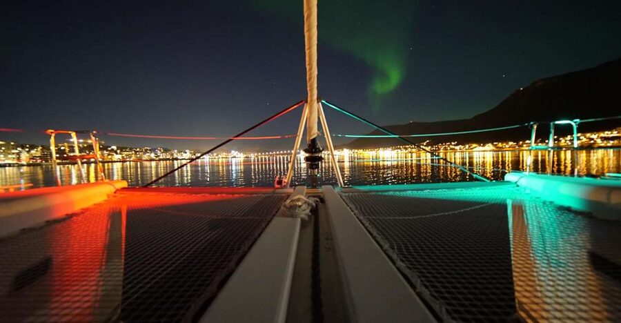 Tromsø: Northern Lights Luxury Catamaran Cruise - Coffee, fishing, and fish soup