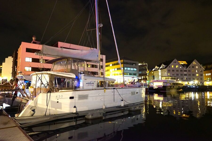 Tromsø: Northern Lights Luxury Catamaran Cruise - Practical tips for a better night