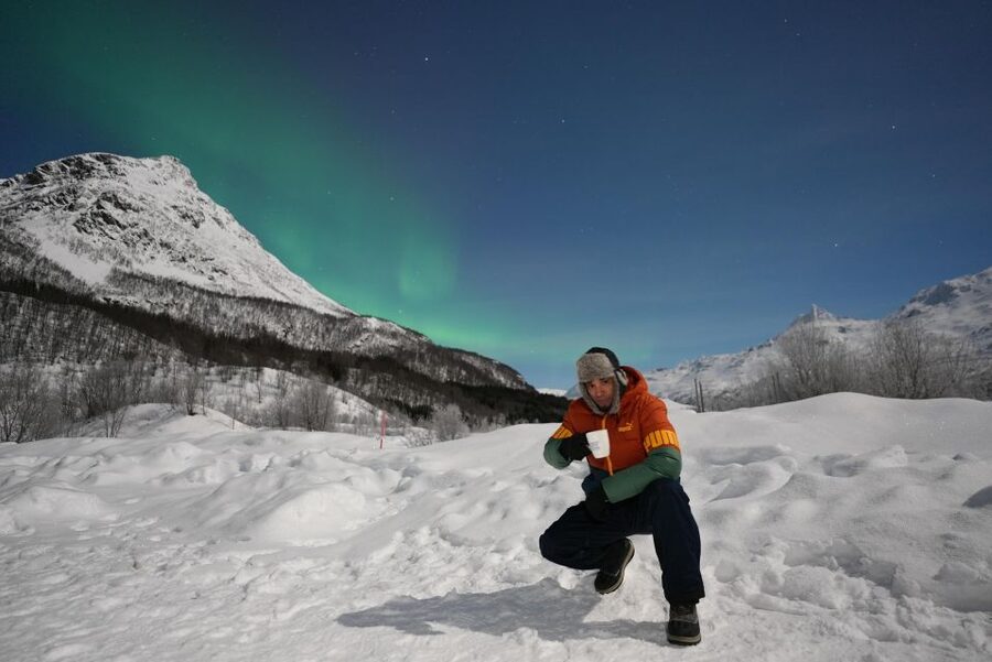 Tromsø: Northern Lights Minibus Small Private Tour Group - Moving on when the sky refuses to cooperate