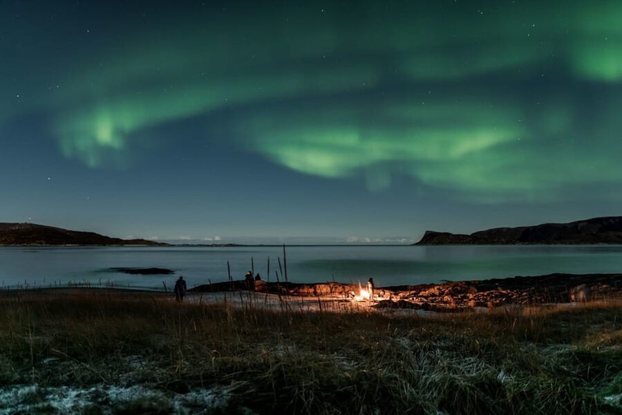 Tromsø: Northern Lights Photography Small-Group Tour - Thermal gear makes the waiting easier