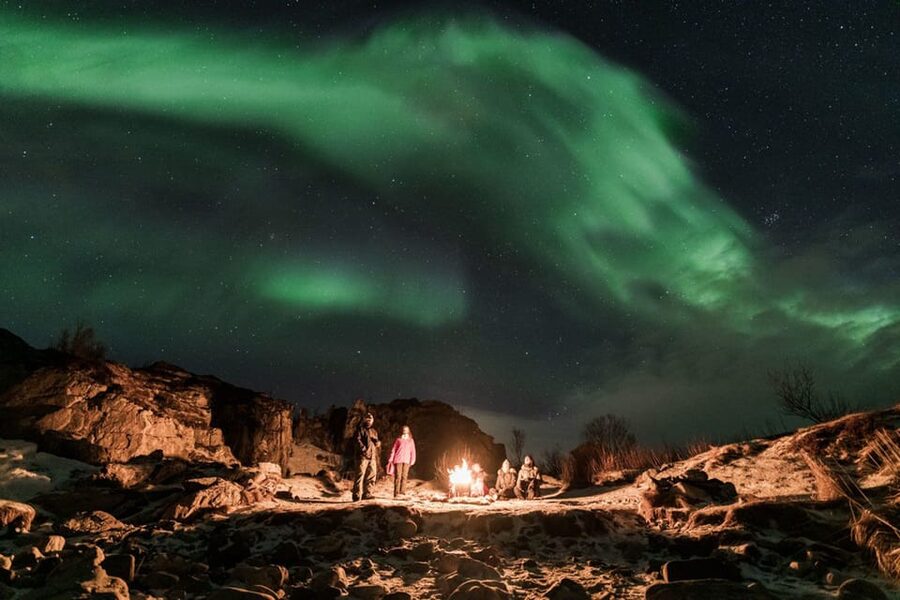 Tromsø: Northern Lights Photography Small-Group Tour - New moon, full moon, and the changing seasons