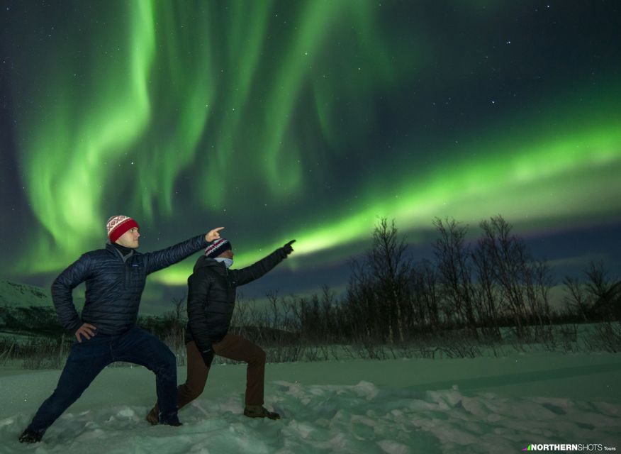 Tromso: Northern Lights Photography Tour by Bus (or miniBus) - Waiting outside in real Arctic cold