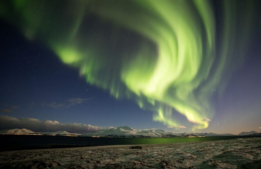 Tromso: Northern Lights Photography Tour by Bus (or miniBus) - What happens if the lights do not appear