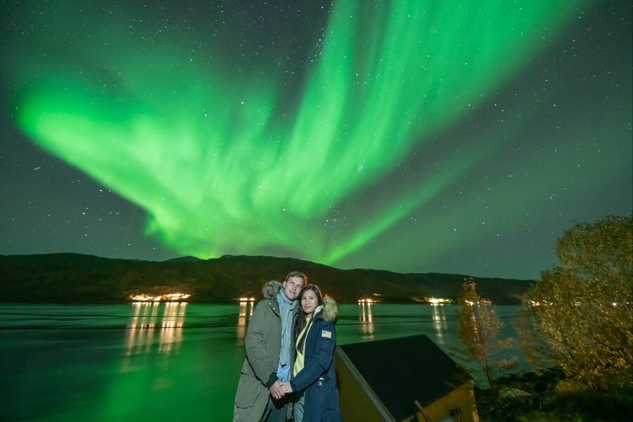Tromsø: Northern Lights Tour w/Photo, Suits and Local Guide - Finding darker skies beyond the city