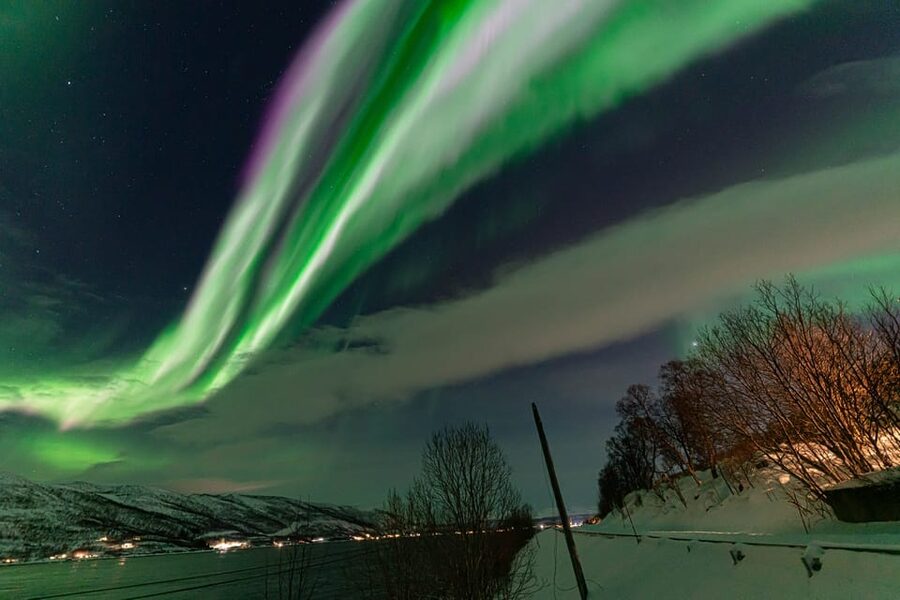 Tromsø: Northern Lights Tour w/Photo, Suits and Local Guide - Multiple stops, changing views, and waiting