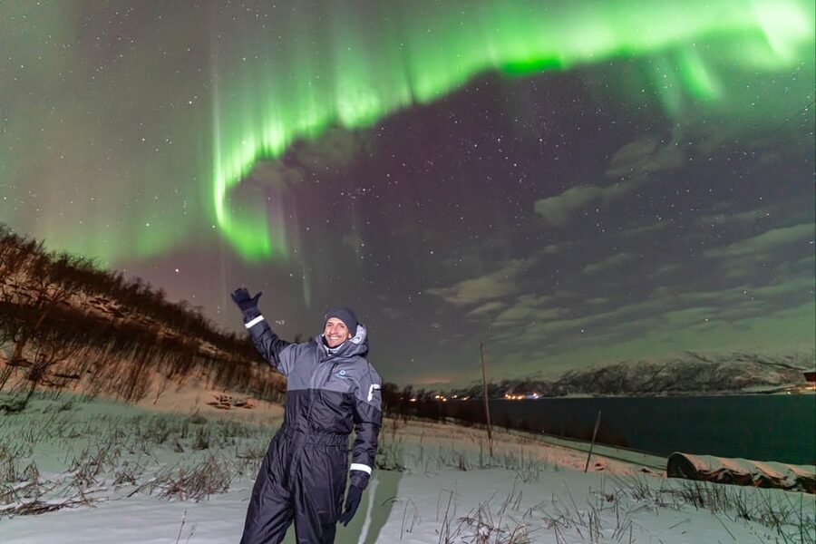 Tromsø: Northern Lights Tour w/Photo, Suits and Local Guide - Warm suits, hot drinks, and Arctic snacks