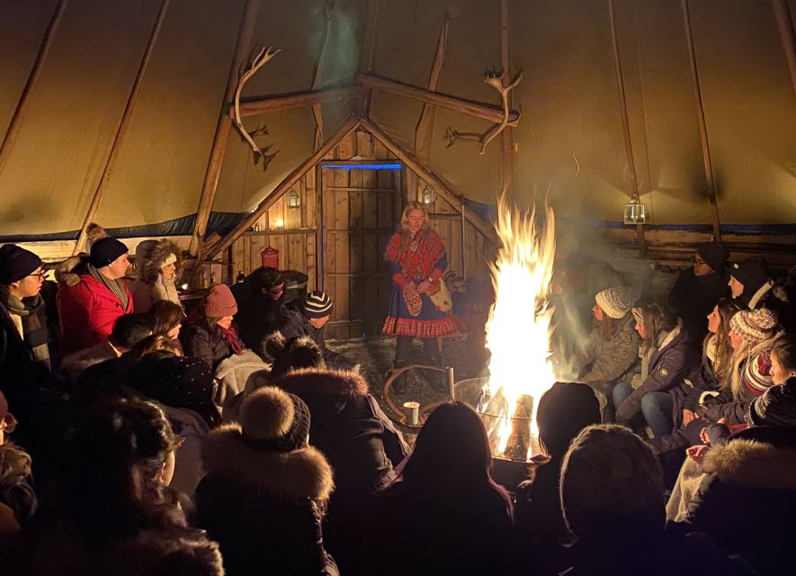 Tromsø: Reindeer Camp and Sami Cultural Tour with Lunch - Staying warm in the lavvu