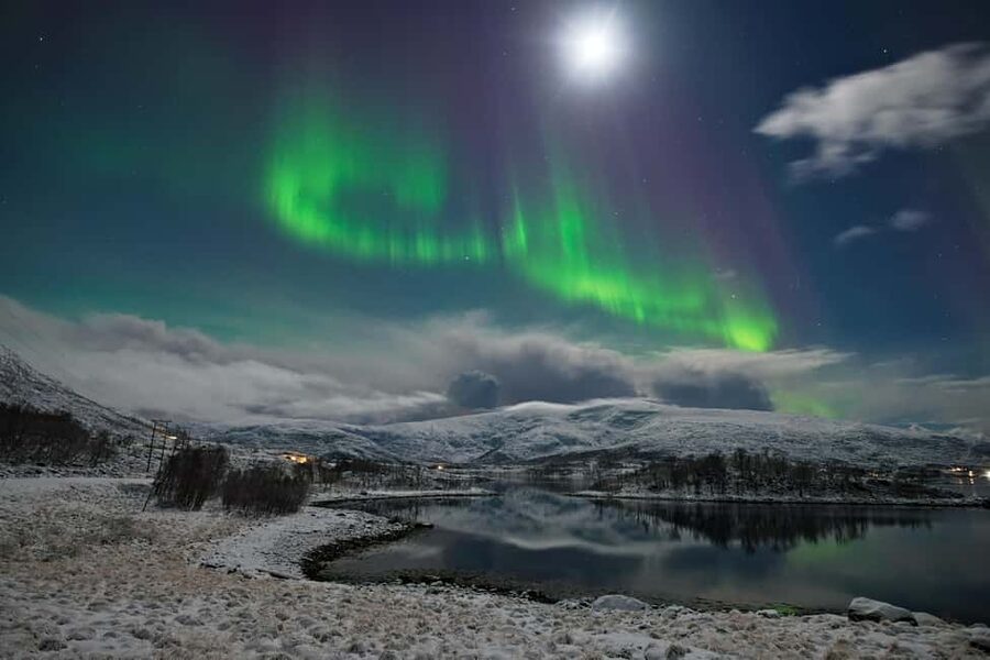 Tromsø: Small Group Northern Lights Hunt - Small details that improve the night