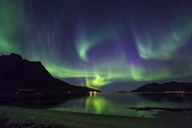Tromsø: Small Group Northern Lights Hunt - What the 15-person limit feels like
