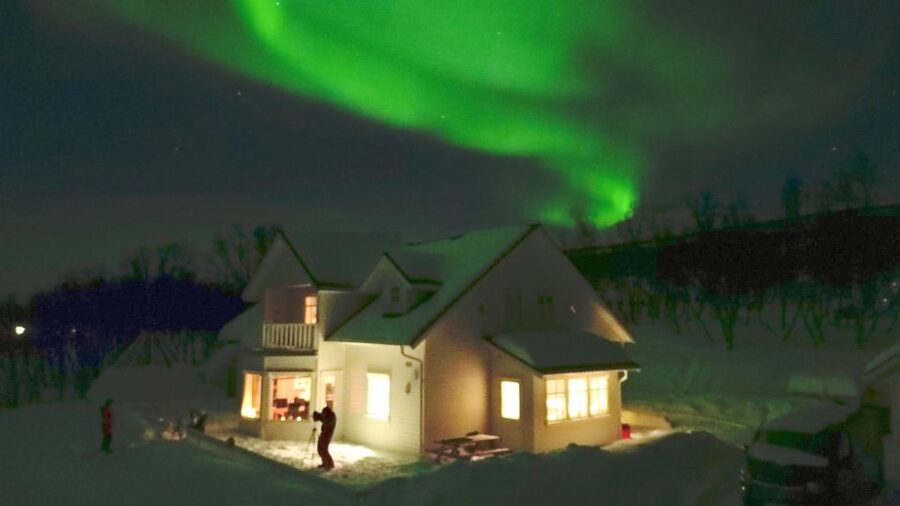 Tromsø: Snowmobile Safari with Aurora Crystal Lavvo Stay - Should you book the Snowmobile Safari with Aurora Crystal Lavvo Stay?
