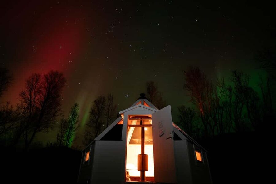 Tromsø: Snowmobile Safari with Aurora Crystal Lavvo Stay - Who will enjoy this Arctic overnight most?
