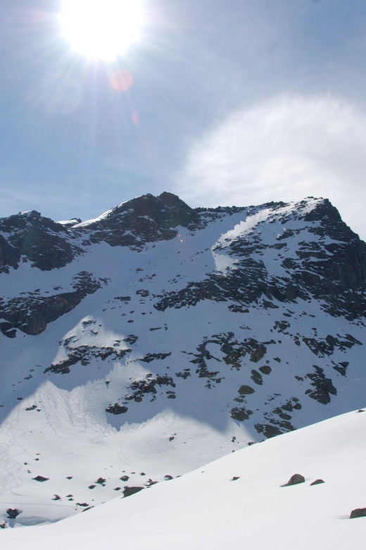 Tromsø: Snowshoeing in Scenic Landscape - Choosing a flat route or a small mountain climb