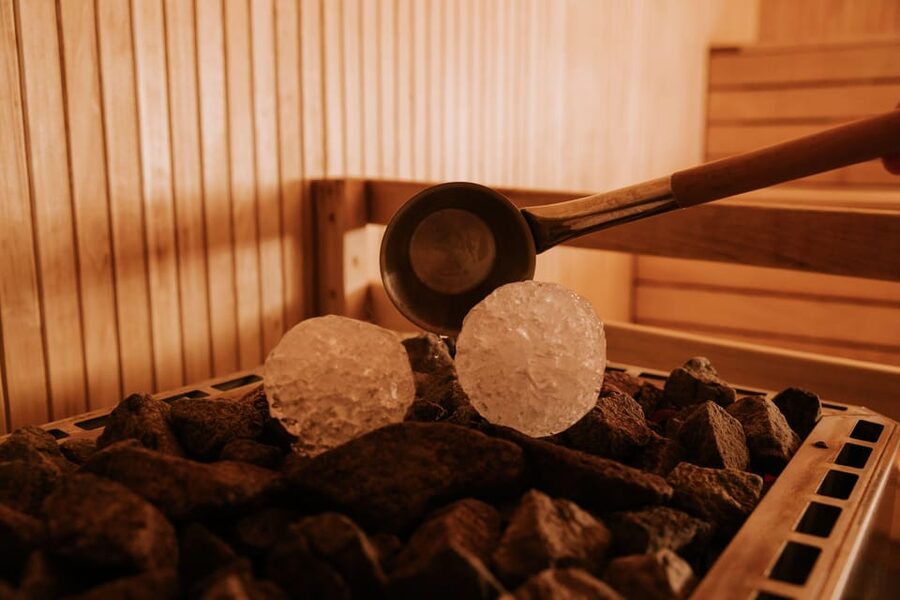 Tromsø: Spa/Pool with Bath, Sauna and Outdoor Heated Pool - Save time for the Olympic-sized pool and activity areas