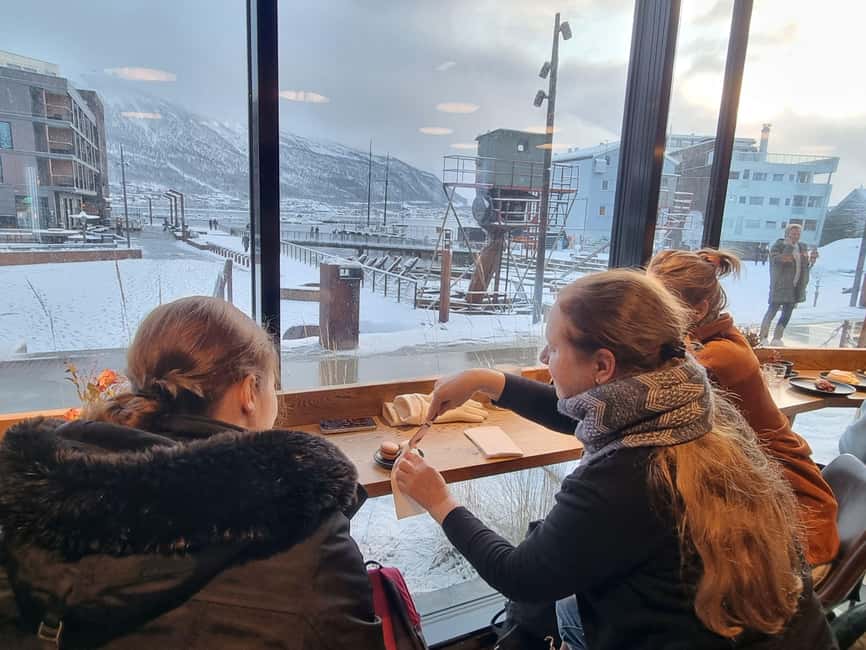 Tromsø Sweet Temptations tour: afternoon tea & chocolates - Why the group size changes the experience