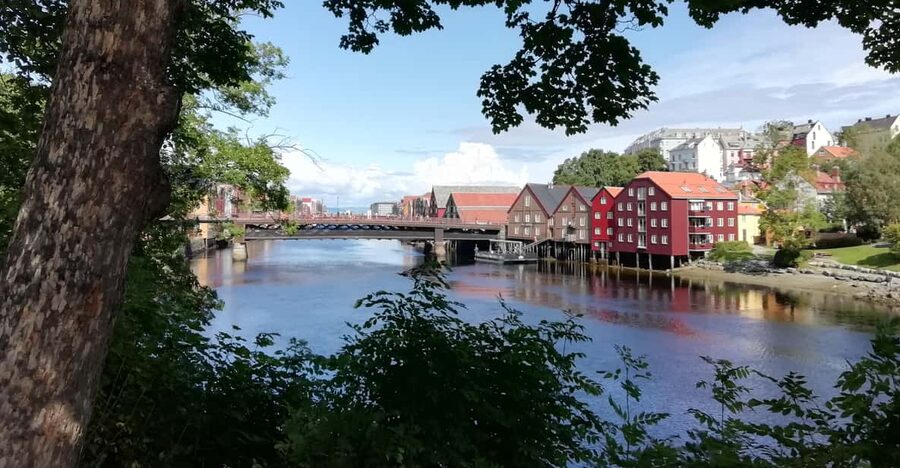 Trondheim : Explore the city of kings with a local guide - Bakklandet, where Trondheim slows down
