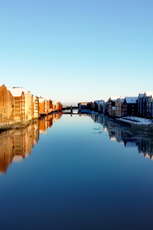 Trondheim : Explore the city of kings with a local guide - Stiftsgården and Trondheim’s royal connection