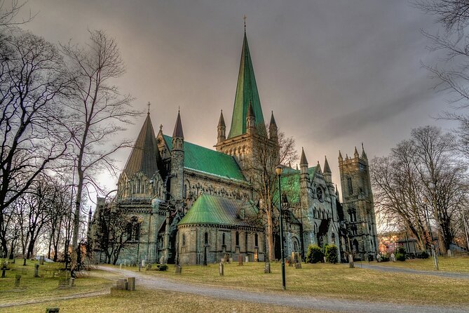Trondheim Private Walking Tour - Varden Utsiktspunkt and Modern Trondheim