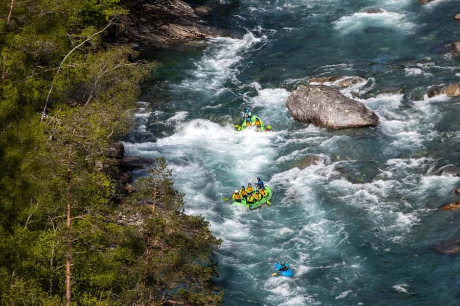 Voss: Thrilling Whitewater Rafting Guided Trip - Why the Raundal River makes a good rafting day