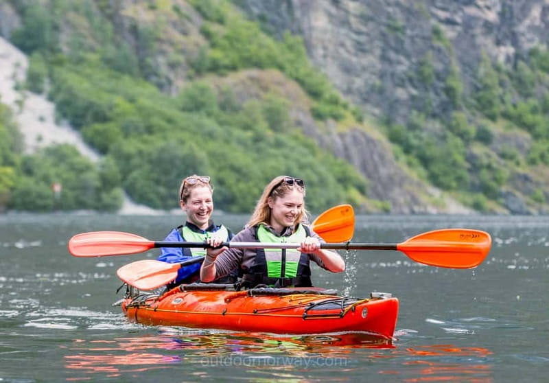 Vossevangen: Nærøyfjord Full-Day Guided Kayaking Trip - Why Nærøyfjord works so well from a kayak