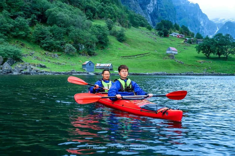 Vossevangen: Nærøyfjord Full-Day Guided Kayaking Trip - Packing lunch is part of the plan