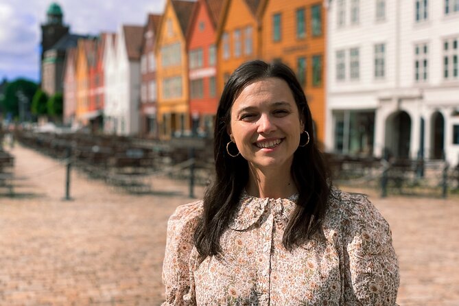 Walking Tour in Bergen of the Past and Present - Starting at Bergen Fortress and the royal past